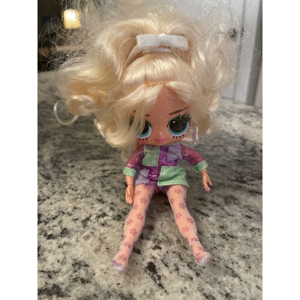 MGA Lol Surprise Omg Doll Tweens Lets Hang Out Goldie Twist‎ Blonde Curly Hair